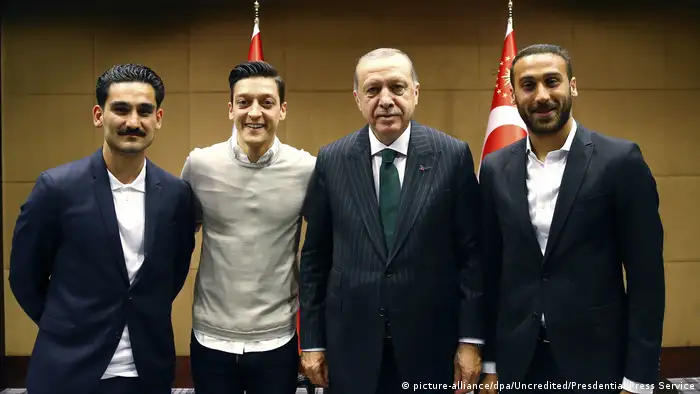 Erdogan mit Özil und Gündogan