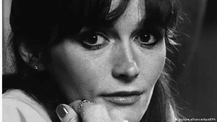 Margot Kidder, la actriz canadiense que interpretó a Lois Lane en Superman (1978), murió este domingo en Livingston (Montana) a los 69 años, informó hoy el portal TMZ, especializado en información sobre famosos. La intérprete se encontraba en su casa cuando falleció, según un portavoz de la funeraria Franzen-Davis. Se desconoce la causa de la muerte. (14.05.2018).
