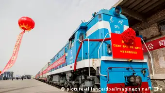 China Zug der China Railway Express fährt nach Iran