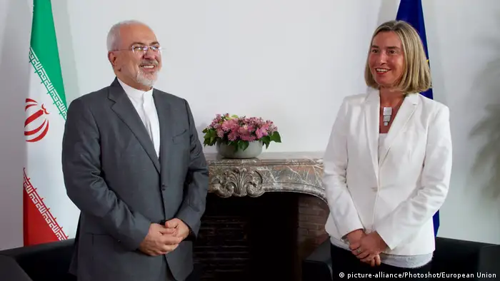 Brüssel Treffen Mogherini Javad Zarif (picture-alliance/Photoshot/European Union)