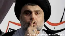 الصدر يحل القبعات الزرقاء المتهمة بقتل متظاهرين عراقيين