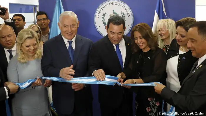 Guatemala eröffnet Botschaft in Jerusalem (picture-alliance/dpa/R. Zvulun)