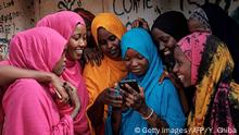 Kenia Symbolbild Smartphones
