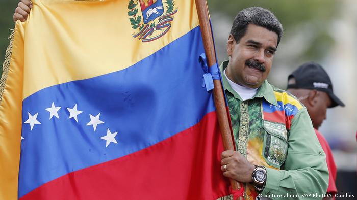 Venezuela Wahlkampf Maduro Fahne