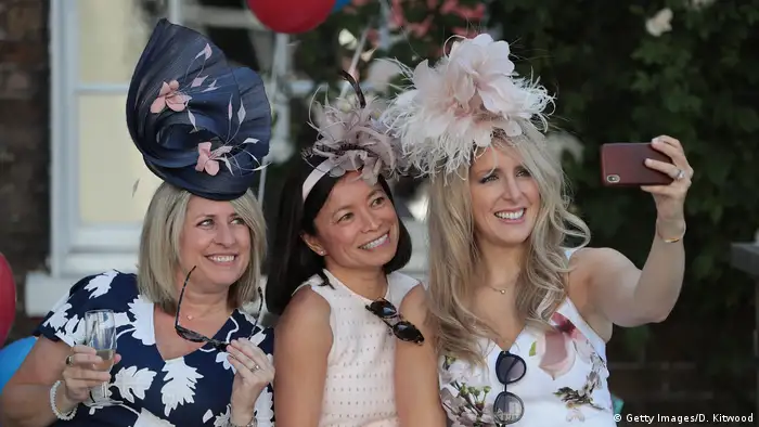 UK | Hochzeit Prinz Harry & Meghan Markel | Hutmode - Zuschauer (Getty Images/D. Kitwood)