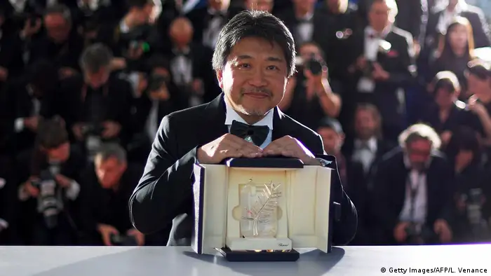 Frankreich Cannes - Hirokazu Kore-Eda gewinnt Palme d'Or für Shoplifters (Getty Images/AFP/L. Venance)