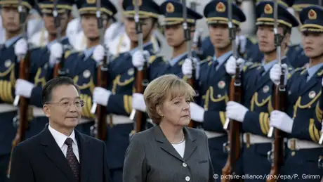 Chinareisen von Bundeskanzlerin Angela Merkel (picture-alliance/dpa/epa/P. Grimm)