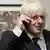 Großbritannien - Boris Johnson am Telefon