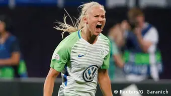 Fußball Frauen - VFL Wolfsburg vs Olympique Lyon - Jubel 1:0