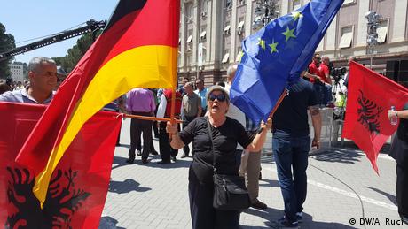 Auswandern in die EU - der stille Protest der Albaner