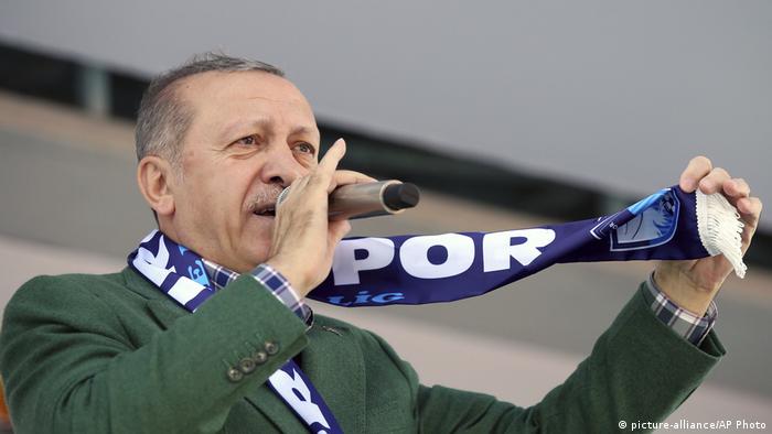 Türkei, Erzurum: Präsident Recep Tayyip Erdogan bei einer Wahlveranstaltung