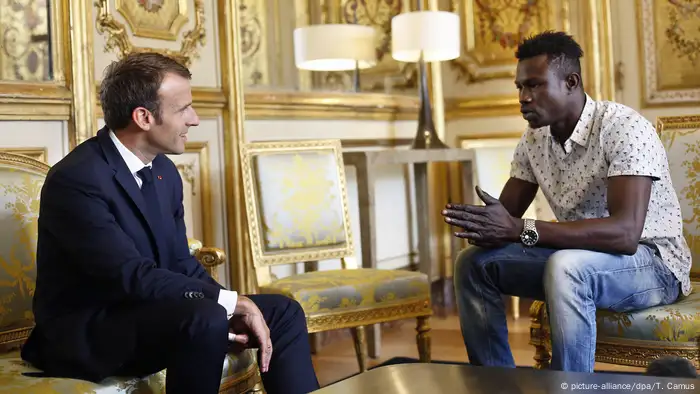 Frankreich Macron trifft Mamoudou Gassama