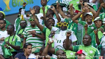 Brasilien - Nigerianische Fußballfans
