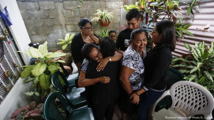 Nicaragua Death Toll Rises After Mothers Day Protests News Dw 01 06 18