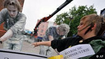 Demonstration gegen Milchdumping der EU in Berlin (Foto: AP)