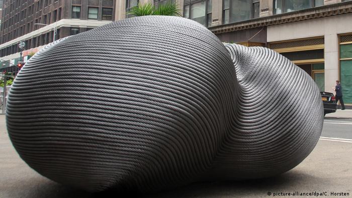 USA New York - Skulpturen aus alten Aufzügen