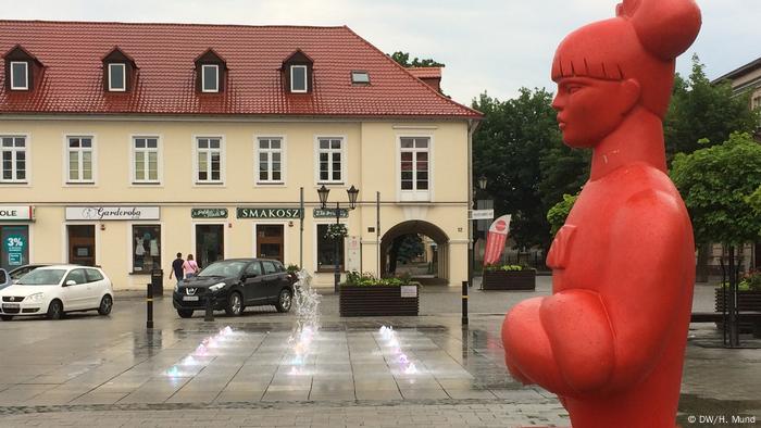 Polen kulptur der Künstlerin Agata Agatowska in Oswiecim