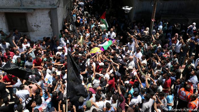 Gazastreifen Beisetzung der Krankenschwester Razan Al-Najar