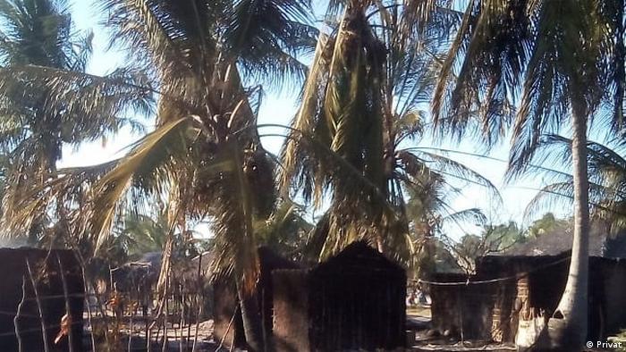 Mosambik abgebranntes Haus im Macomia (Privat)