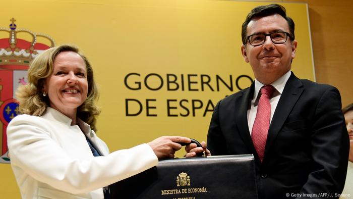 Spanien Ministerinnen im neuen Kabinett Nadia Calvino (Getty Images/AFP/J. Soriano)