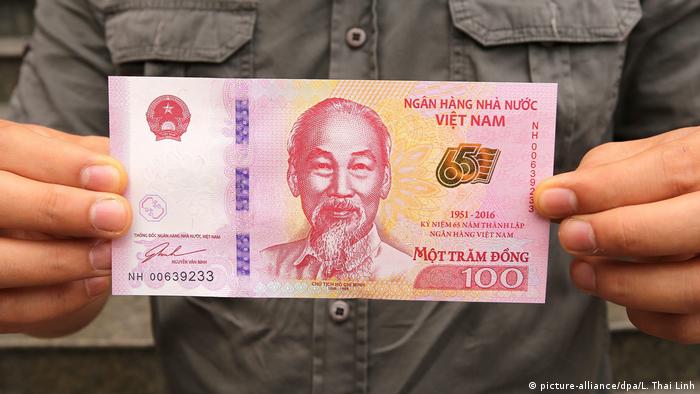 Banknote Vietnam (picture-alliance/dpa/L. Thai Linh)