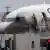 Deutschland Flugzeug durch Schlepper-Brand am Frankfurter Flughafen beschädigt