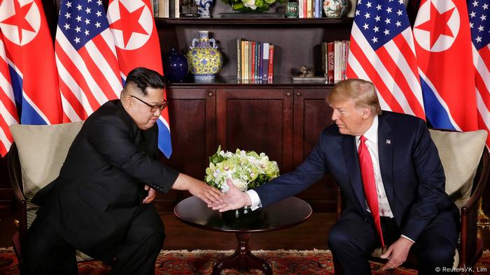Donald Trump und Kim Jong Un Singapur (Reuters/K. Lim)