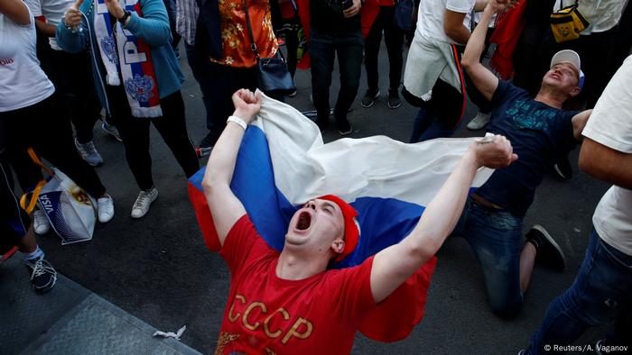 Russland, WM 2018: Russische Fans feiern den Sieg (Reuters/A. Vaganov)