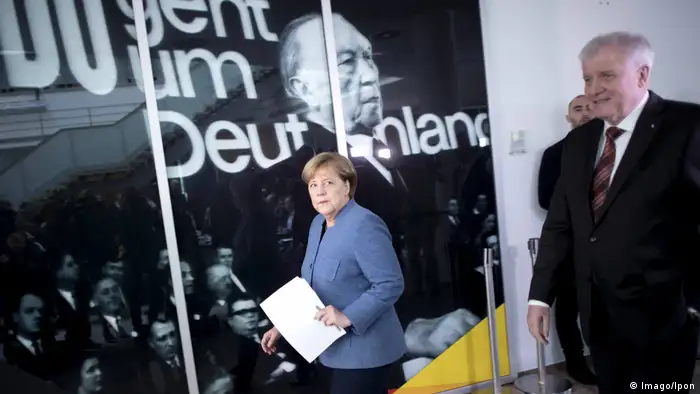 Merkel y Seehofer en Berlín.