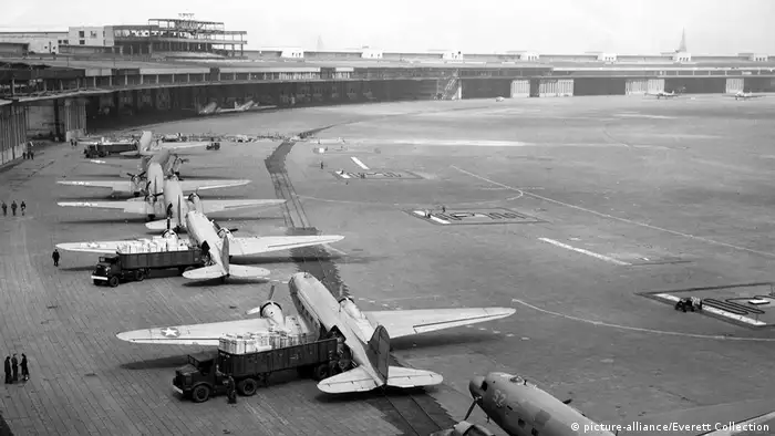 مطار تيمبلهوف ببرلين 1948