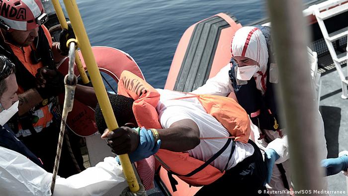 Italien Flüchtlinge auf dem Schiff Aquarius (Reuters/Karpov/SOS Mediterranee)