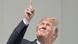 USA Präsident Donald Trump beobachtet totale Sonnenfinsternis ohne Schutzbrille in Washington USA Präsident Donald Trump beobachtet totale Sonnenfinsternis ohne Schutzbrille in Washington
