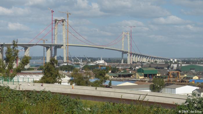 Mosambik Brücke Maputo-Catembe (DW/R. da Silva)