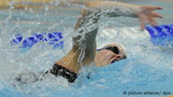 Kleider Machen Leute Auch Im Schwimmen Sport Dw 25 06 2009