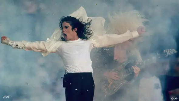 Bildergalerie Flash-Galerie Michael Jackson bei Super Bowl