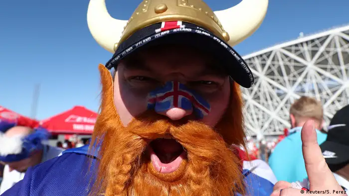 Fußballerisch läuft es diesmal für die Wikinger aus Island nicht so gut wie bei der EM 2016. Doch ihre Fans erobern auch Russland - auf begeisternd friedliche Weise.