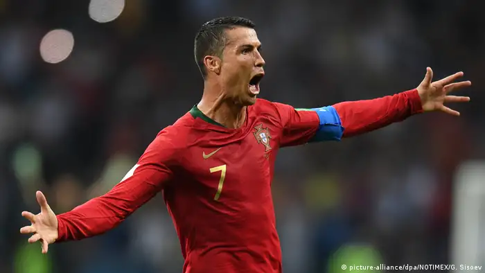 WM 2018 - Portugal - Spanien Cristiano Ronaldo (picture-alliance/dpa/NOTIMEX/G. Sisoev)
