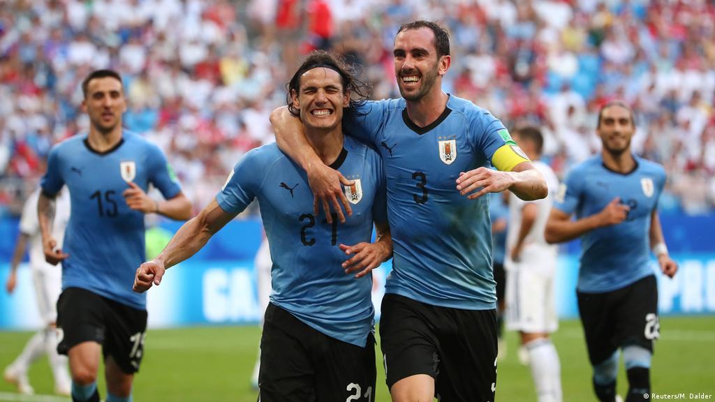 World Cup 18 Cavani Off The Mark As Uruguay Beat Russia To Top Spot Sports German Football And Major International Sports News Dw 25 06 18