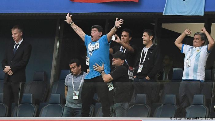 Fußball WM 2018 Nigeria vs Argentinien Maradona (Getty Images/AFP/G. Bouys)