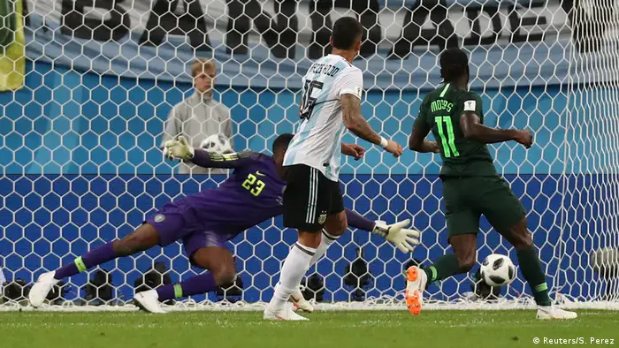 Fußball WM 2018 Nigeria vs Argentinien Tor (Reuters/S. Perez)