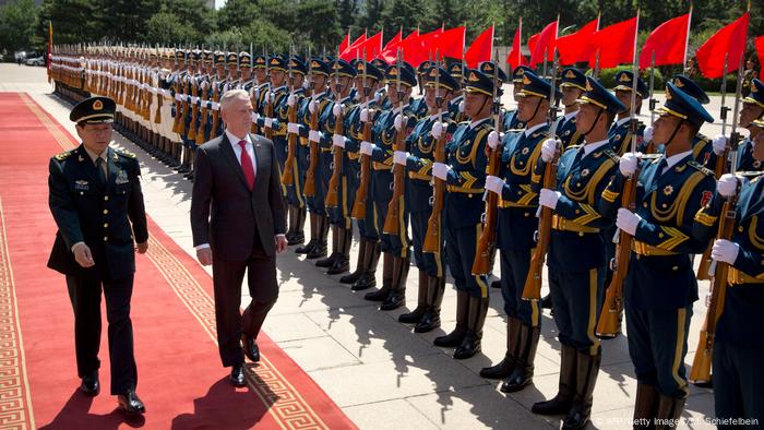 US-Verteidigungsminister Mattis in China (AFP/Getty Images/M. Schiefelbein)