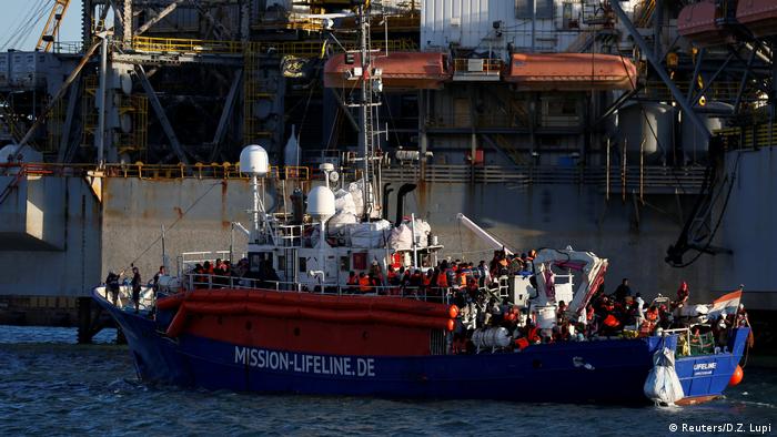 Судно Lifeline в мальтийском порту