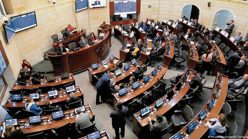 Colombia: el Senado aprueba la Ley de Justicia