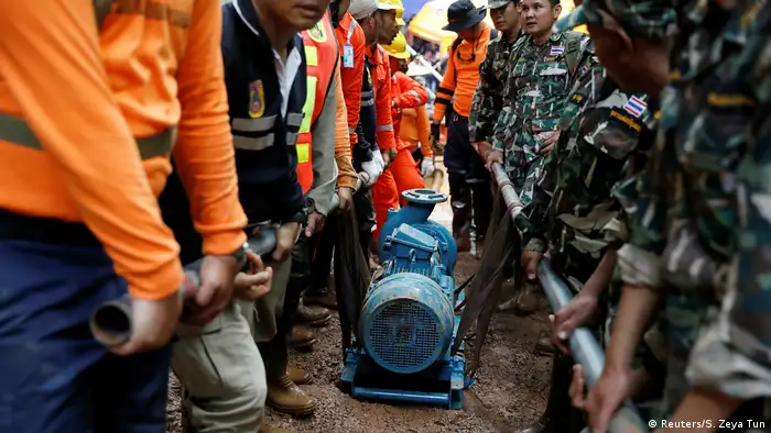 Thailand - Tham Luang Höhlen: Rettungsaktion (Reuters/S. Zeya Tun)