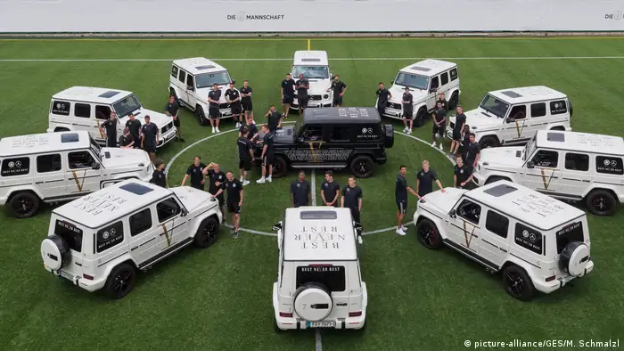 Fotoshooting mit Mercedes-Benz, DFB-Trainingslager Südtirol