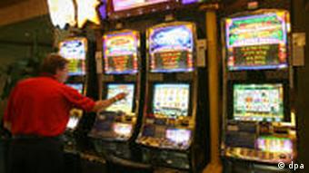 Electronic gambling machines