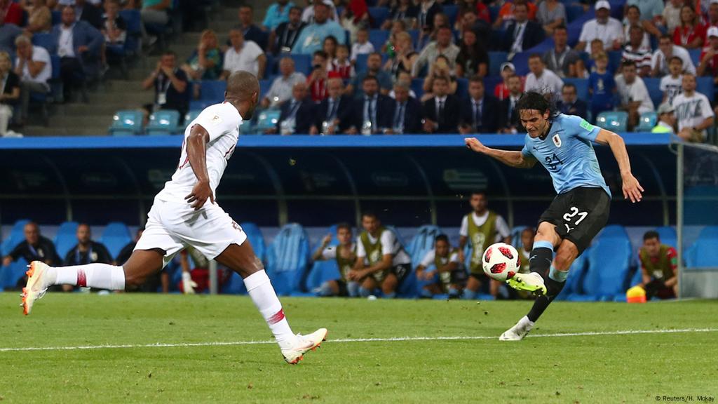 World Cup 2018 Classy Cavani Strikes Send Uruguay Through Sports German Football And Major International Sports News Dw 30 06 2018