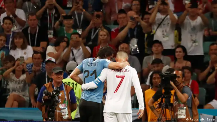 FIFA Fußball-WM 2018 | Achtelfinale | Uruguay vs. Portugal | Ronaldo & Cavani (Reuters/M. Sezer)