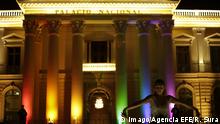 17.06.2018+++San Salvador, El Salvador+++
The Salvadoran LGBTI Federation lights up the National Palace of San Salvador with the colors of the rainbow in celebration of Pride Month, in San Salvador, El Salvador, 07 June 2018. Salvadoran LGBTI Federation illuminates National Palace during Pride Month !ACHTUNG: NUR REDAKTIONELLE NUTZUNG! PUBLICATIONxINxGERxSUIxAUTxONLY Copyright: xRODRIGOxSURAx ES4010 20180608-636640326706732317 