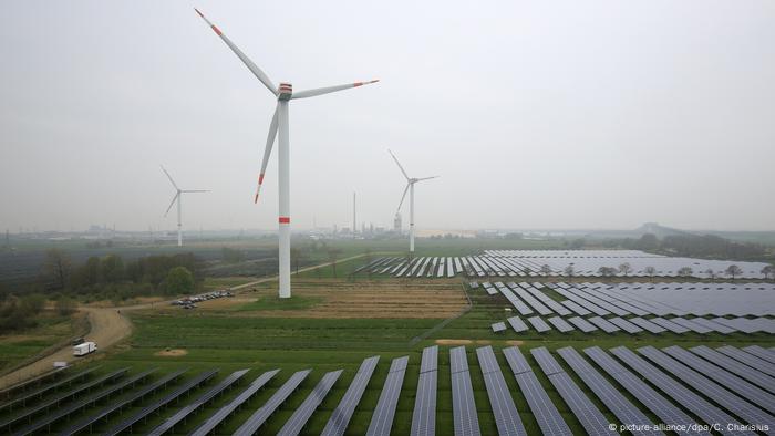 Combined wind ans solar farm in Germany